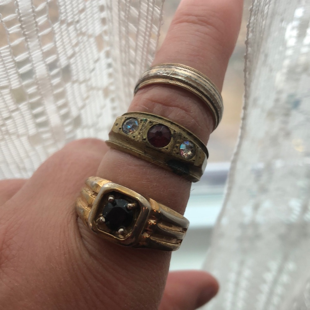 3 men’s Vintage Rings.